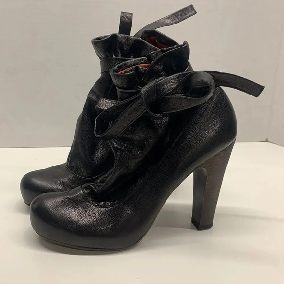 Marc Jacobs Black Leather High Heeled Ankle Boots Lace Up Bow Ankle Strap 38.5 - Picture 5 of 10
